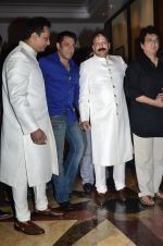 Salman Khan at Baba Siddiqui